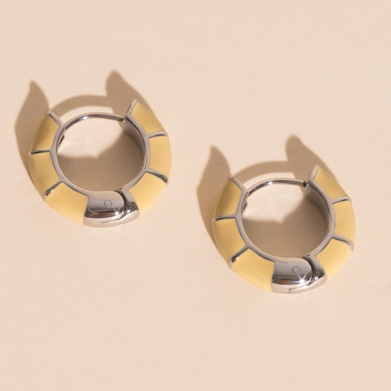 Color Block Chunky Rounded Huggie Hoop Earrings