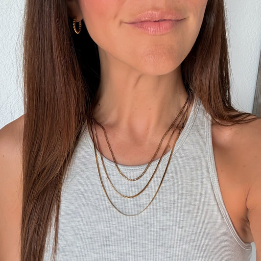 Dainty Figaro Necklace (18")