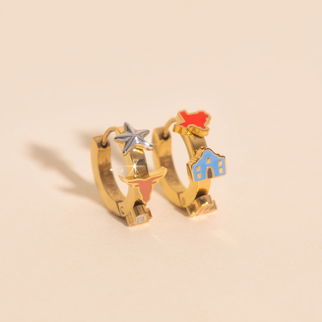 Texas 3D Huggie Hoop Earrings – Oh Clementine