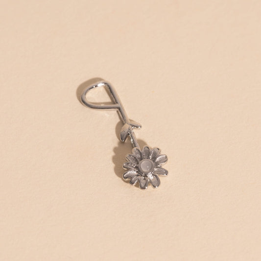 Dainty Daisy Necklace Charm