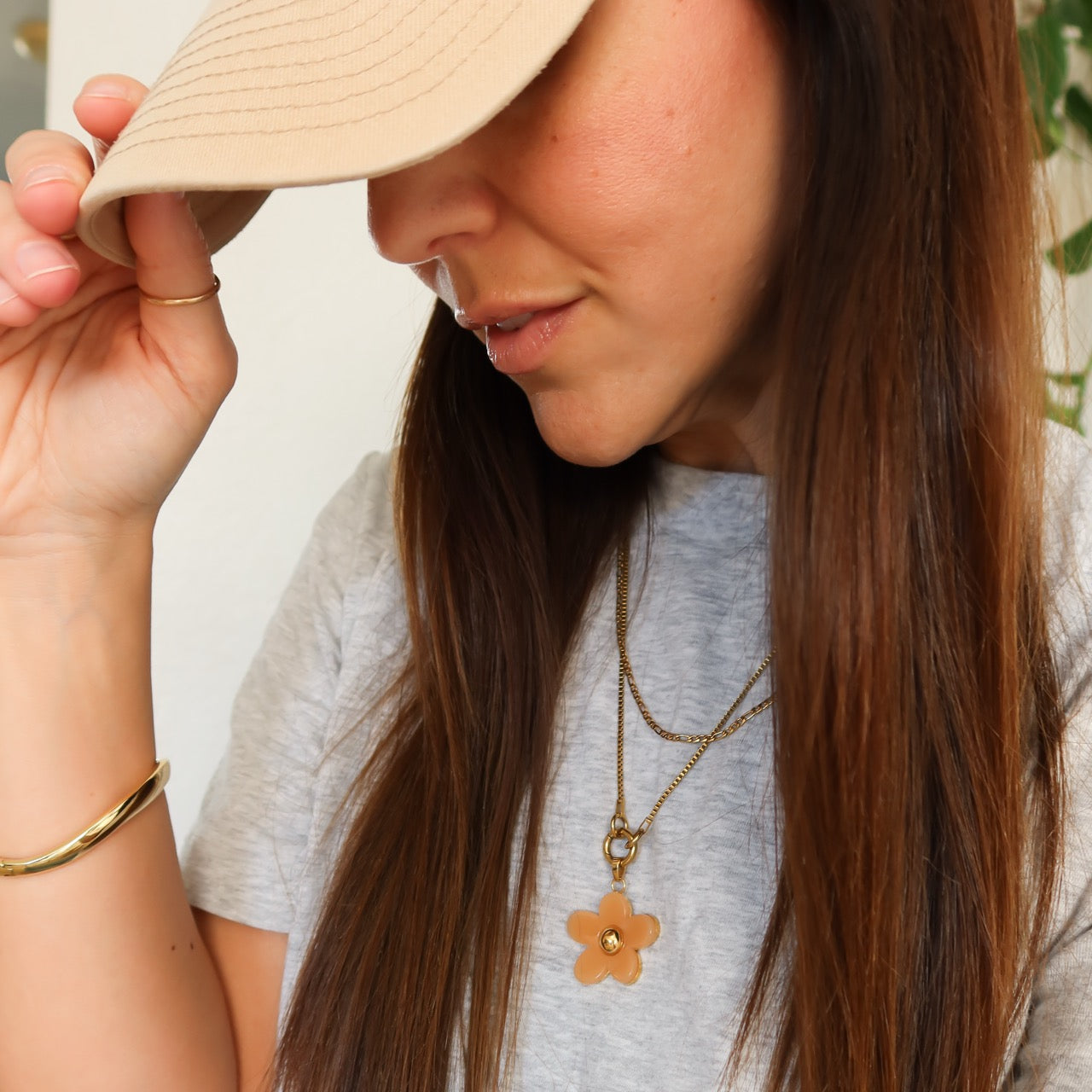 Jumbo Daisy Necklace Charm