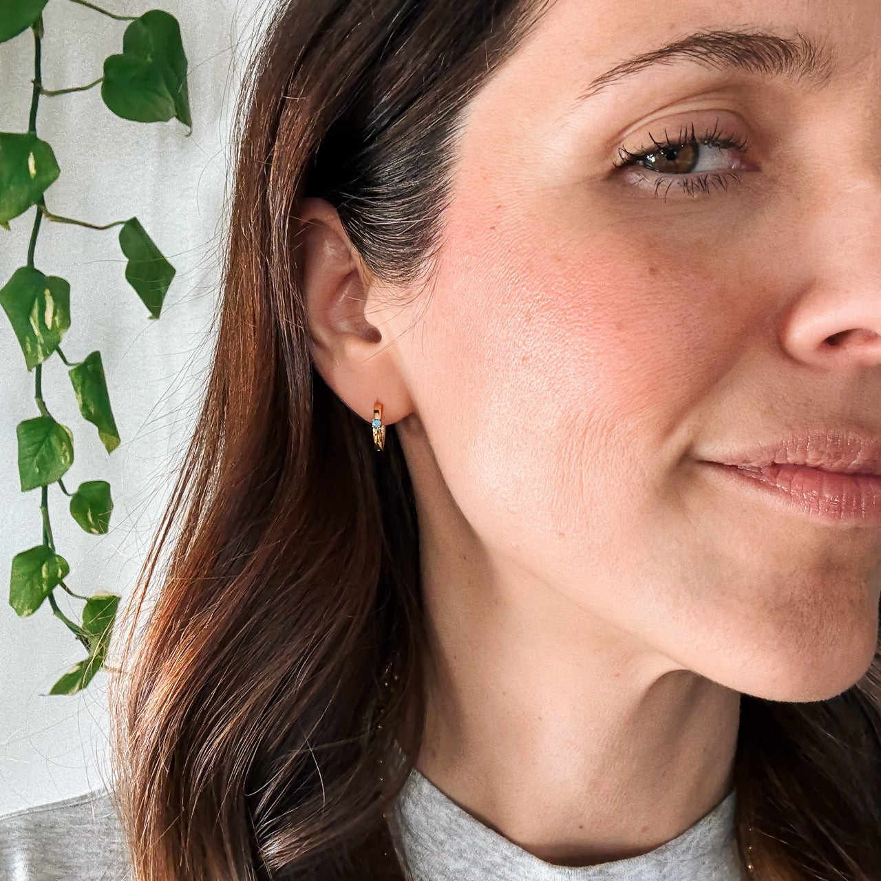 Single Stone Huggie Hoop Earrings