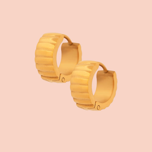 Scalloped Super Chunky Huggie Hoop Earrings