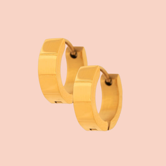 Step Chunky Huggie Hoop Earrings