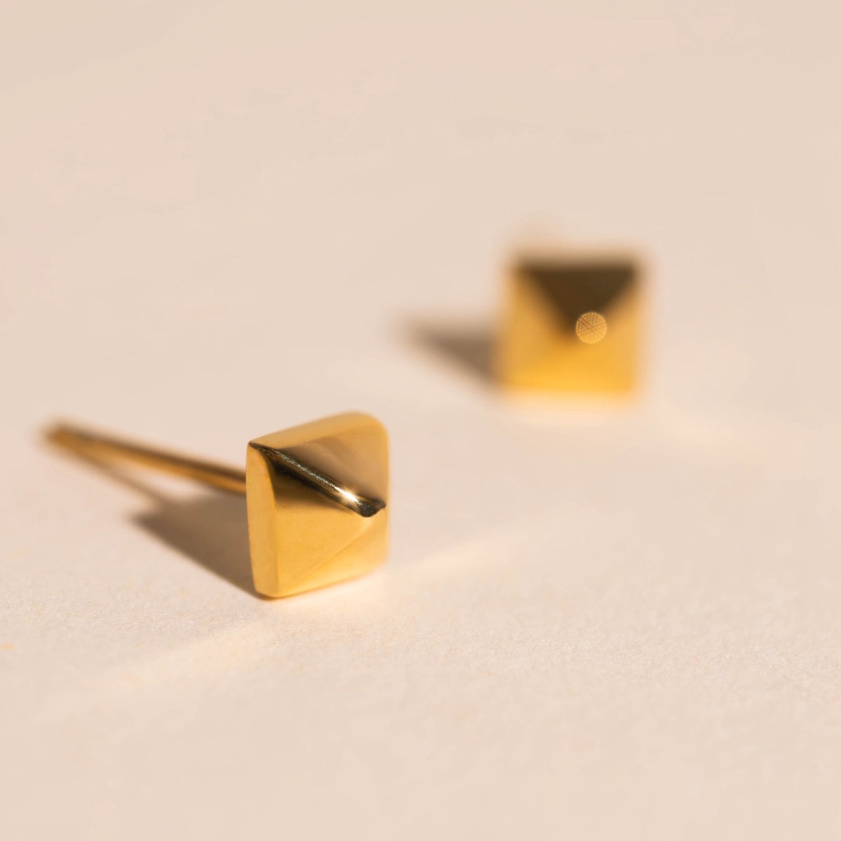 Pyramid Stud Mini Stud Earrings