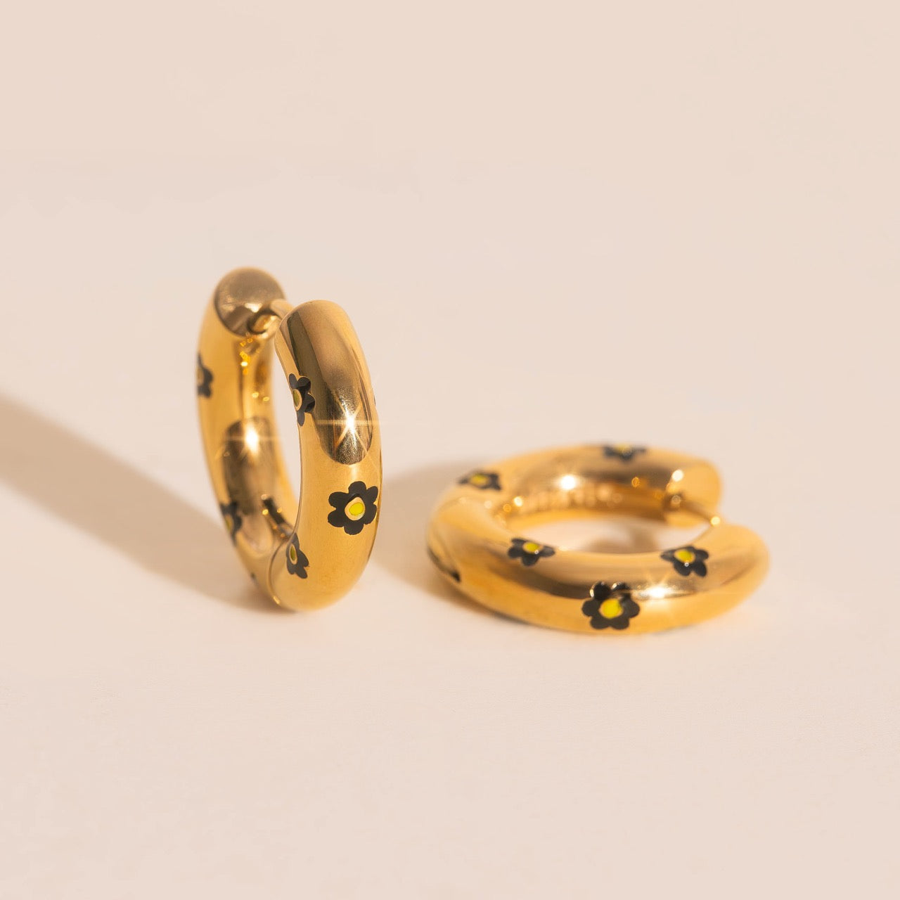 Daisy Chunky Rounded Huggie Hoop Earrings