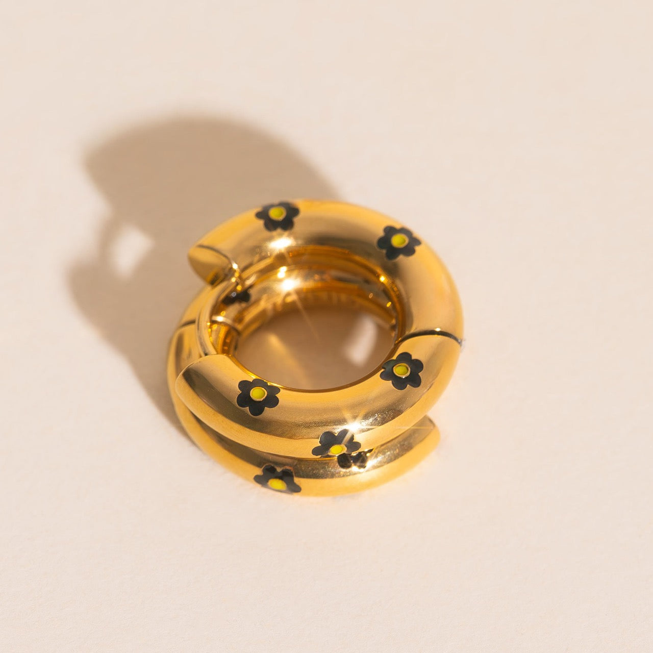 Daisy Chunky Rounded Huggie Hoop Earrings