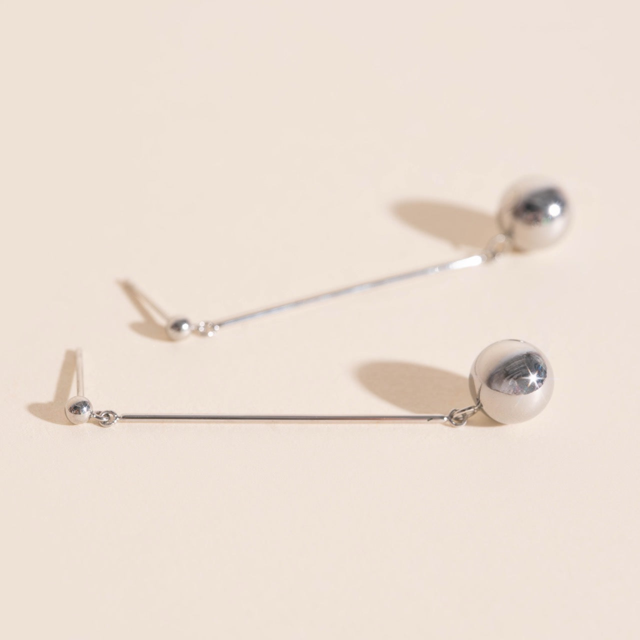 Ball Hammered Bar Stud Earrings