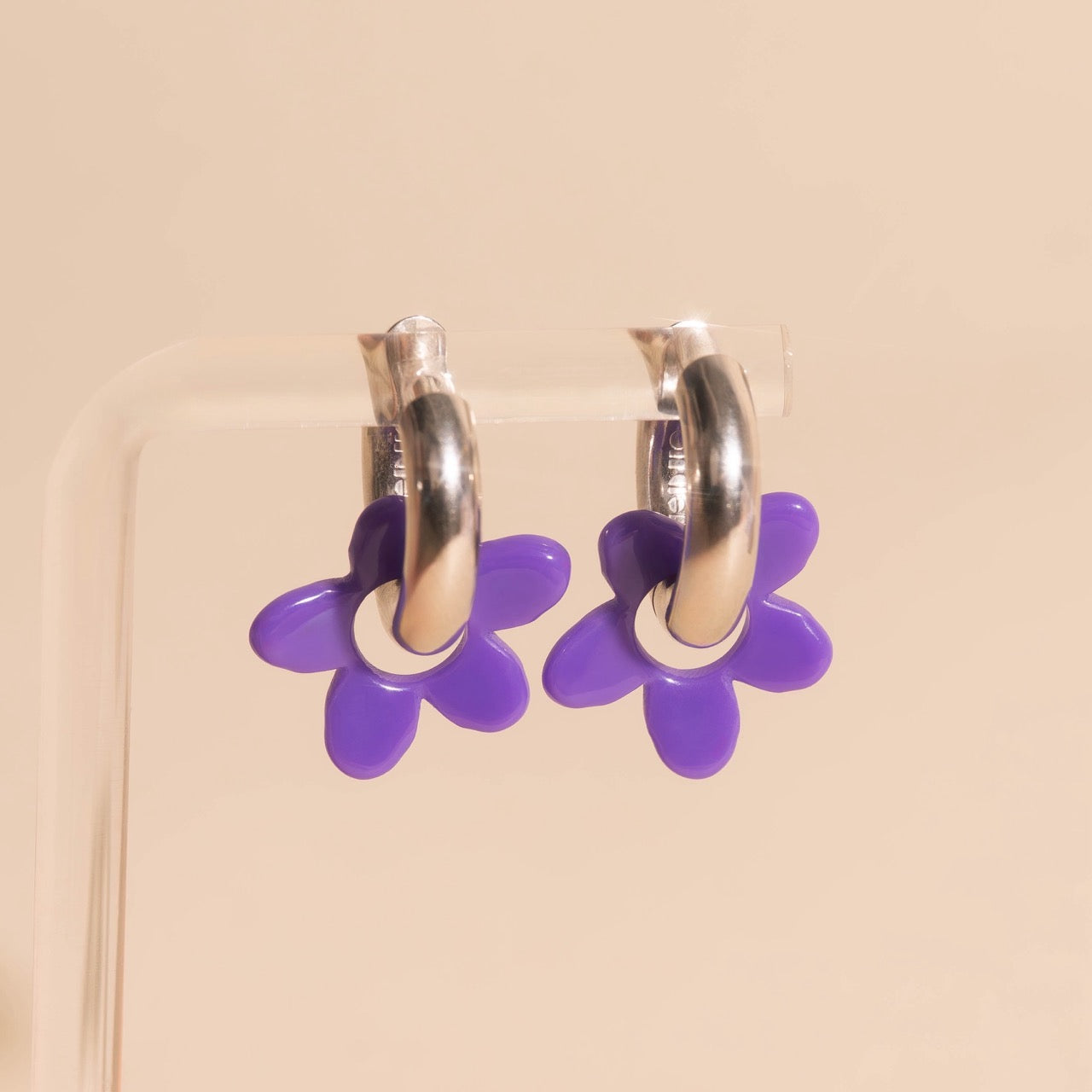 Acrylic Flower Chunky Huggie Hoop Charms