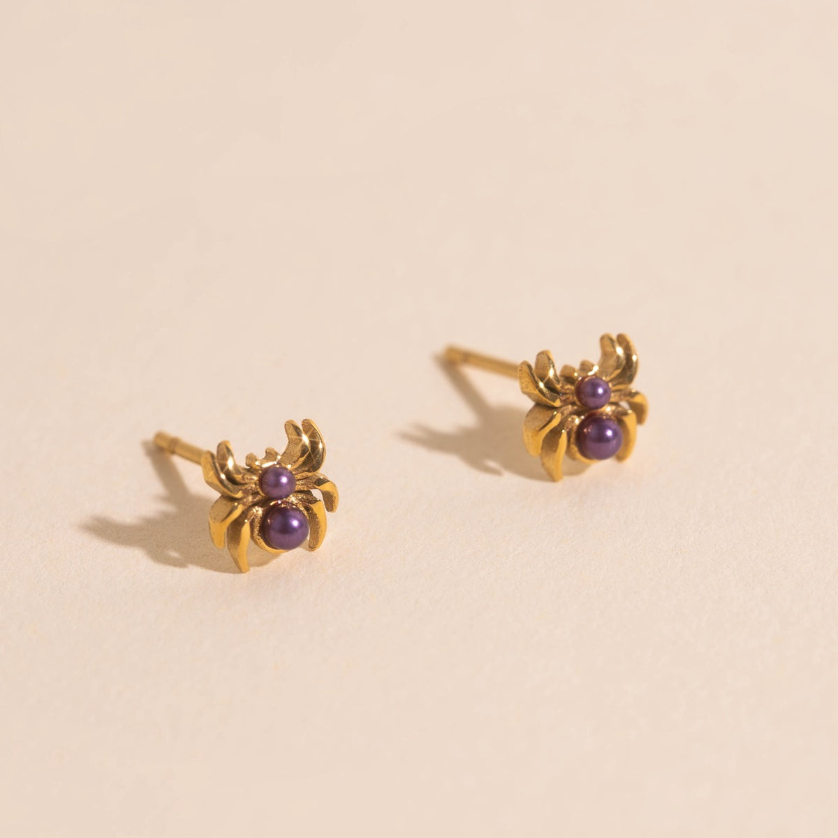 Spider Pearls Tiny Stud Earrings