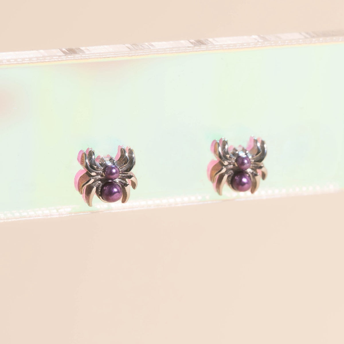 Spider Pearls Tiny Stud Earrings