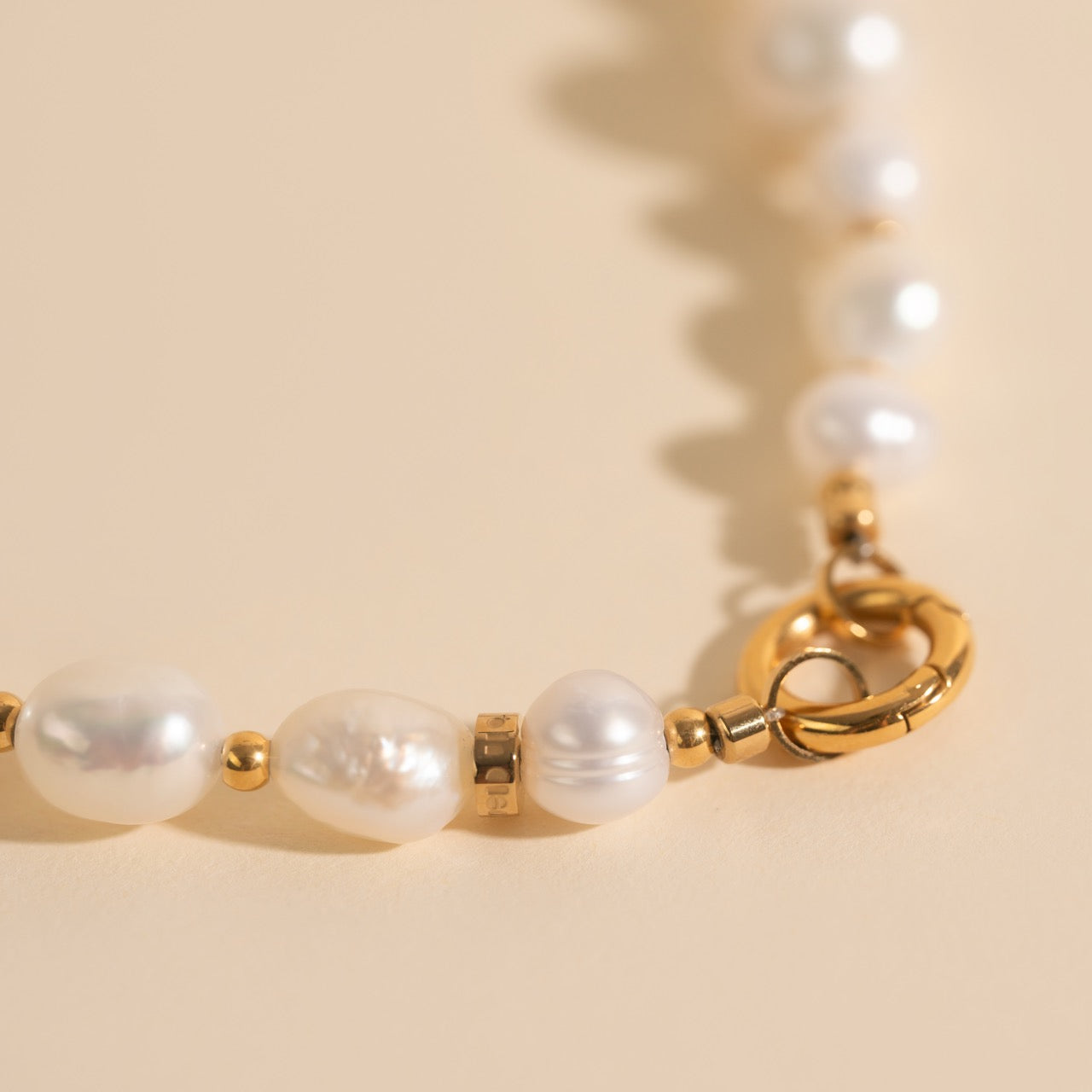 Freshwater Pearl Necklace (18