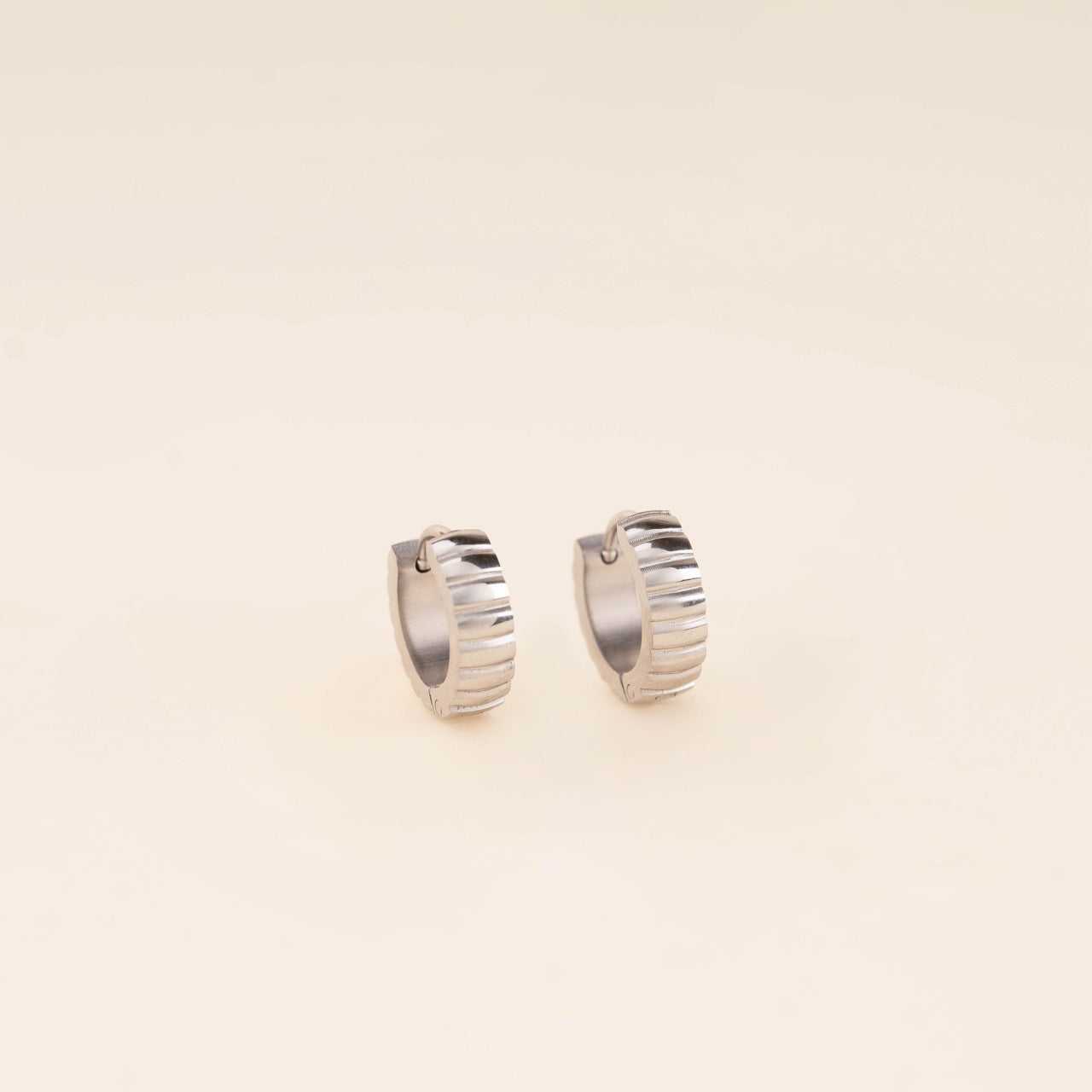 Scalloped Chunky Huggie Hoop Earrings