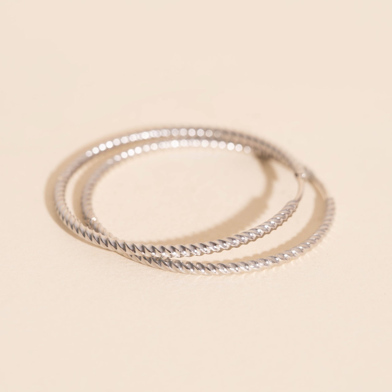 Lasso Rope Rounded Huggie Hoop Earrings