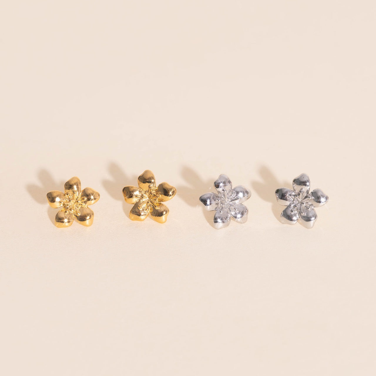 Hibiscus Stud Earrings – Oh Clementine