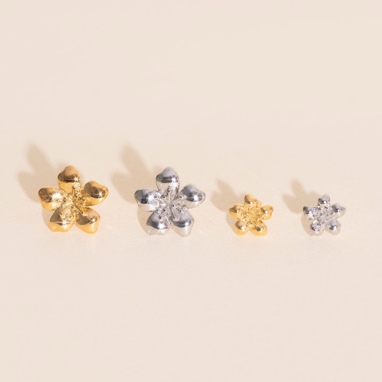 Mini Hibiscus Stud Earrings – Oh Clementine
