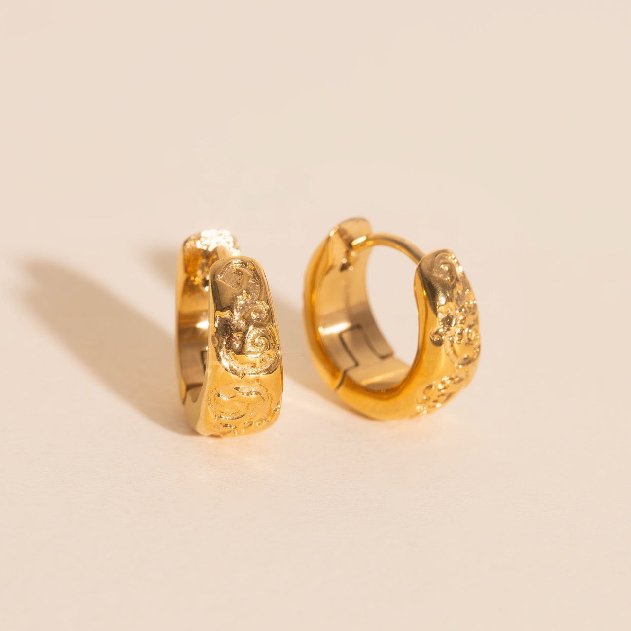 Heirloom Etch Teardrop Super Chunky Huggie Hoop Earrings