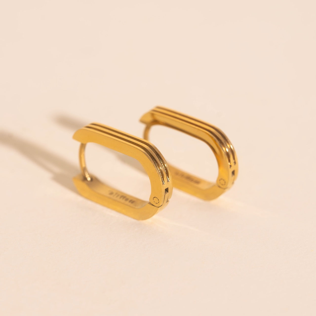 Oblong Line Huggie Hoop Earrings – Oh Clementine