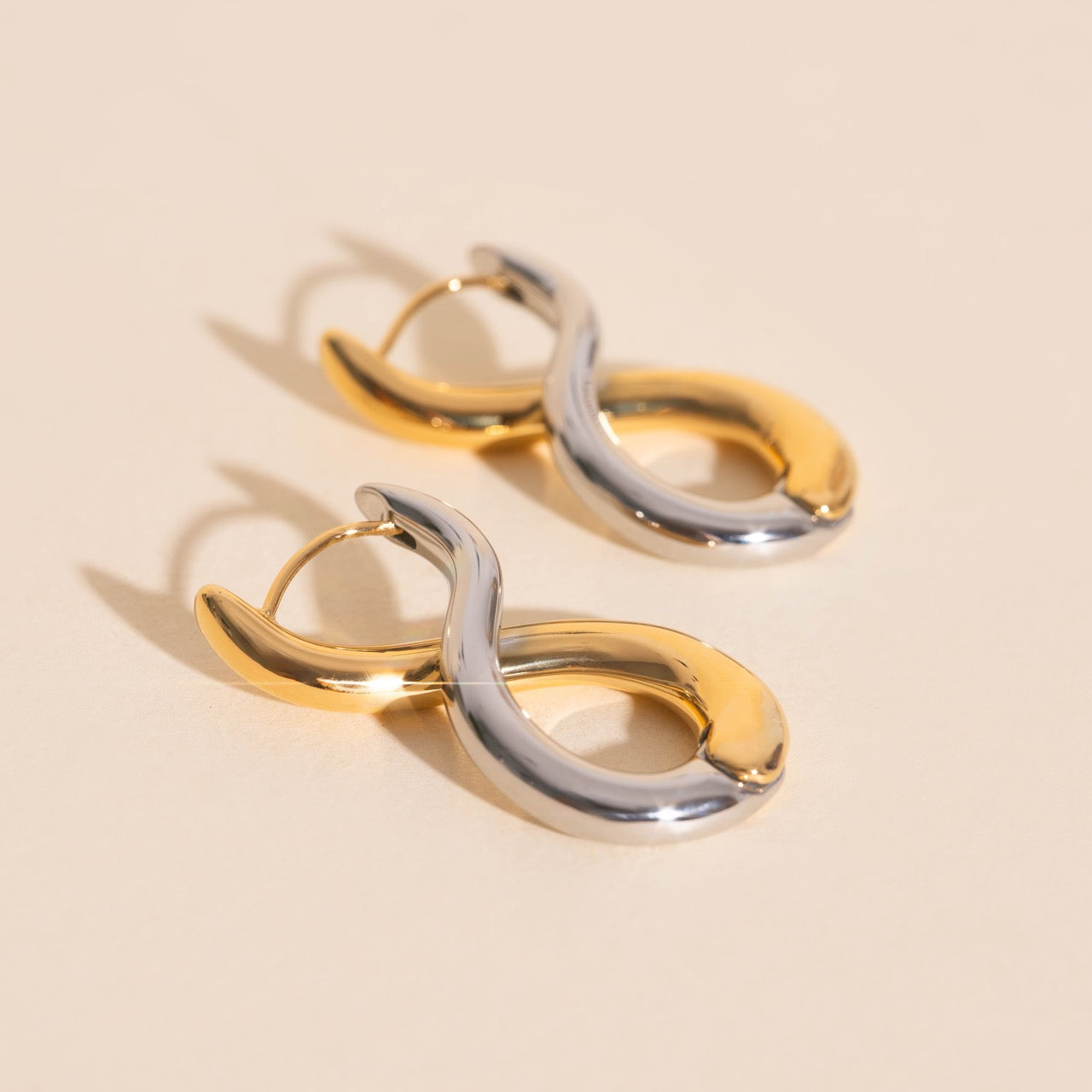 Infinity Chunky Rounded Huggie Hoop