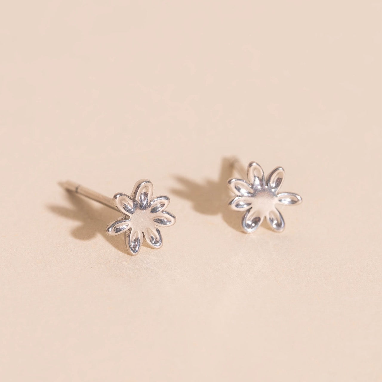 Mini Basic Flower Stud Earrings